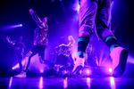 Energisk. En vild håndbremsevending af en koncert var nok til at overbevise om Grimes unikke kvaliteter. Og udstille det, der mangler. 