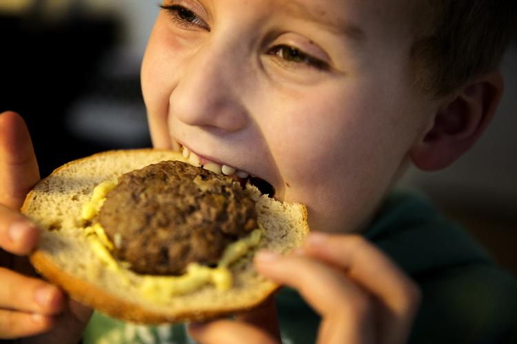 velbekomme. 7.000 voksne og 1.300 børn mellem 7 og 17 år har  fortalt om deres spisevaner. 
