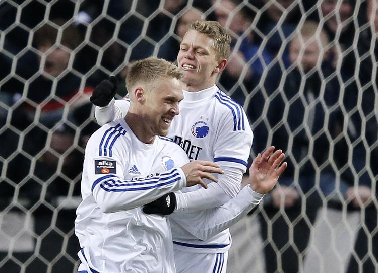 Kontroversielt. Nicolai Jørgensen begik frispark kort inden, han scorede sejrsmålet for FCK. 