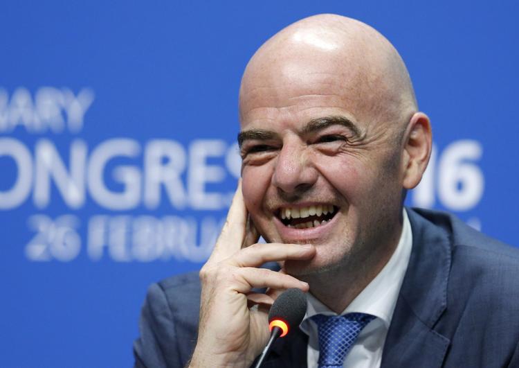 Valgt. Infantino var Uefas reservekandidat. Var Platini ikke blevet  dømt for et speget forhold med 13 millioner fra Baltter som omdrejningspunkt, havde de fleset Uefa-lande nok peget på den nu skandaliserede franskmand. 
