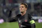 Jakob Poulsen er 34 år og en erfaren midtbanemand, der har spillet 45 A-landskampe. Han kan måske 'stjæle' Mike Jensens plads i VM-truppen? 