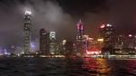 tårnhøj. I Hongkong er 310 bygninger højere end 150 meter, og dermed er det den by i verden, som har flest højhuse. Langt flere end New York og Dubai på anden- og tredjepladsen. 