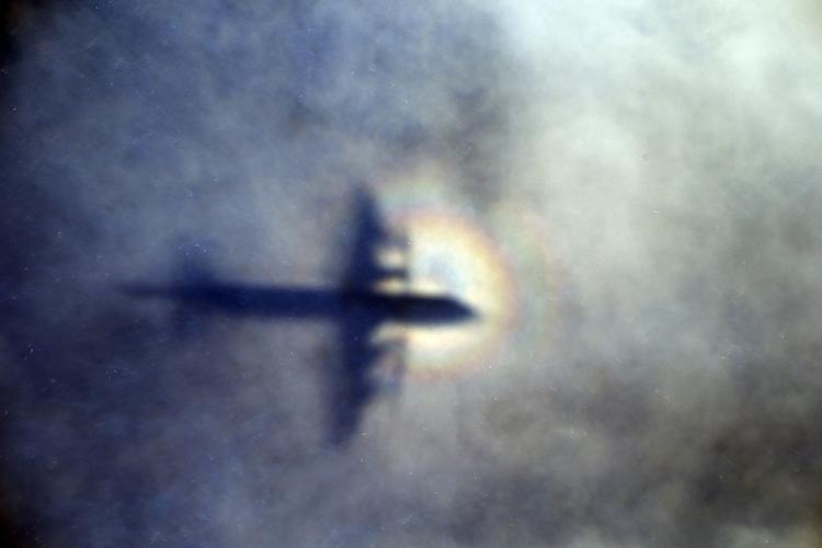 Internationalt. En lang række fly, heriblandt et fra Royal New Zealand Air Force, der her ses, har medvirket i eftersøgningen af det forsvundne malaysiske passagerfly. 