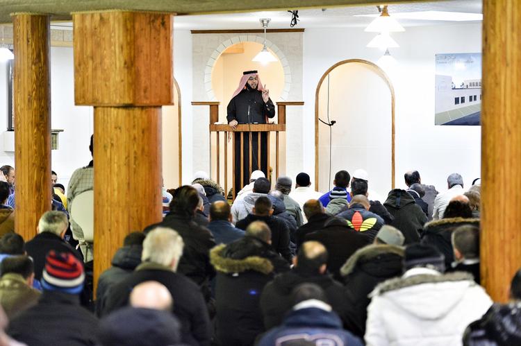 ISLAMDEBAT. Der debatteres heftigt om Grimhøjmoskeen i Aarhus, men det er ikke alle, der har helt styr på fakta. Derfor giver Politiken nu viden om 5 forhold i forbindelse med islam. 