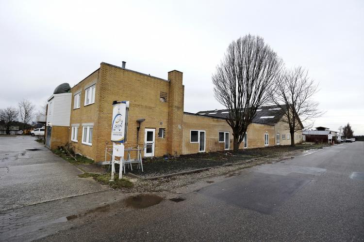 centrum. Grimhøj-moskeen i Aarhus er centrum i en dokumentar på TV 2, hvor en imam belærer tilhørerne om blodige straffe. 