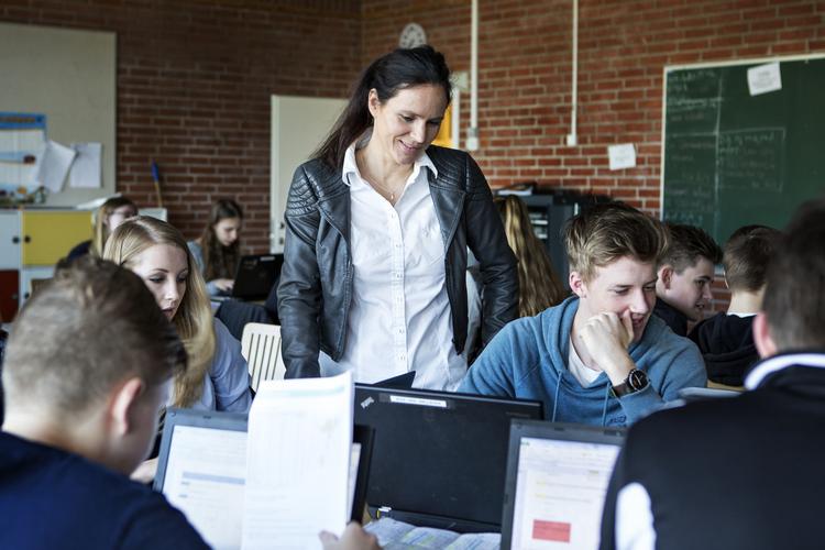 Prisvinder. Indstillingerne til dette års Undervisningspris er begyndt at strømme ind. Sidste år vandt Vini Bahl Hansen fra Brobyskolerne på Fyn grundskolekategorien. 