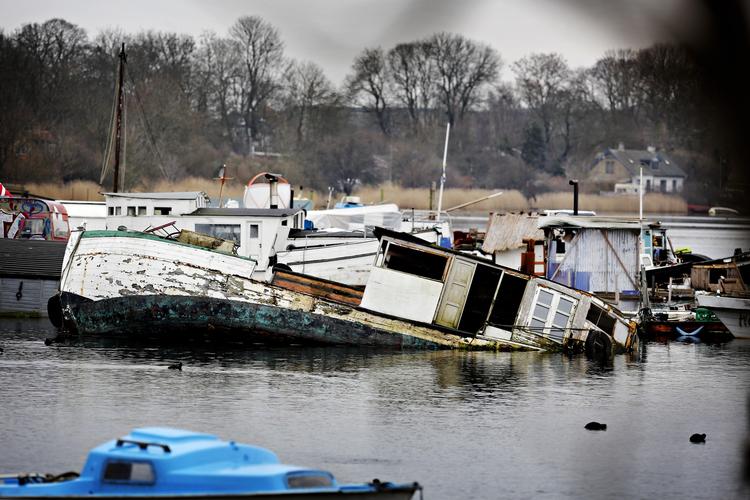 Vragdele. Skibskirkegården midt i København eksisterer fortsat. 