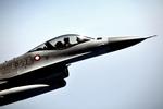 TV2: Danske F-16-fly kan være på vej i kamp mod IS
