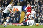 2-2. Der var højt tempo og knald i tacklingerne i det hadefulde London-derby mellem Tottenham og Arsenal. 
