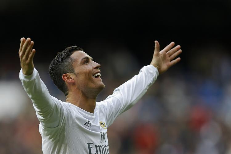 7-1. Cristiano Ronaldo blev den store målhelt for Real Madrid, da kongeklubben vandt med knusende 7-1 over Celta Vigo. 