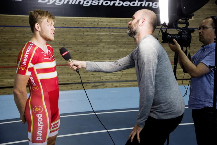 Medaljerækkerne. Danske Lasse Norman Hansen bliver her interviewet forud for VM. Men trods en flot afslutning fik han ikke medaljer ved VM i omnium. 