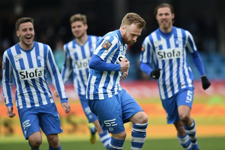 1-0. I sin anden kamp for Esbjerg scorede Ronnie Schwartz mod sin egen tidligere klub. 