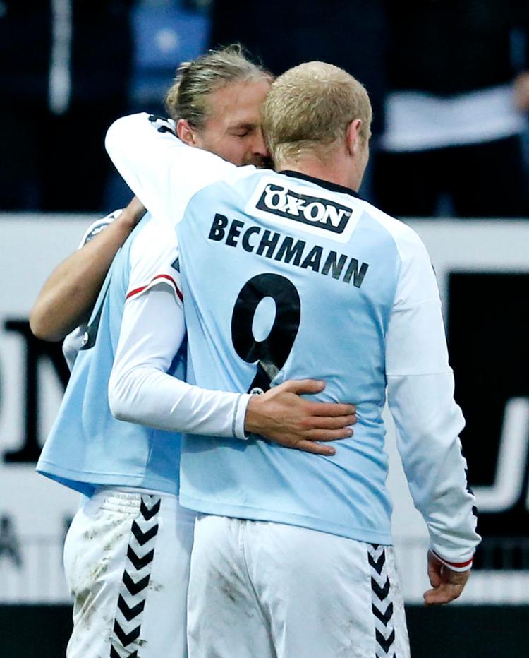 Målscorere. Nicolaj Madsen (til venstre) nettede to gange og Tommy Bechmann en enkelt, da SønderjyskE i går vandt 3-1 over Brøndby i Haderslev. Foto: Jens Dresling 