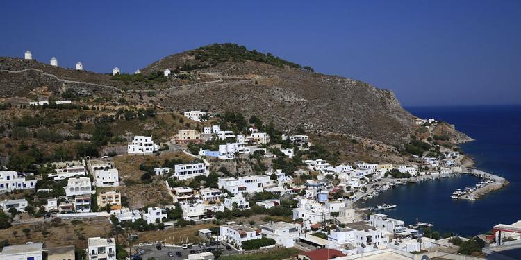 Afventende. Leros er en af de øer i Det Græske Øhav, der har modtaget mange flygtninge det sidste års tid, og nu mærker, at turisterne tager andre steder hen. 