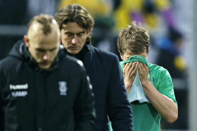 Nedtur. Magnus Eriksson, cheftræner Thomas Frank og Christian ’Greko’ Jakobsen havde svært ved at finde den rette grimasse efter nederlaget til sønderjyderne. 