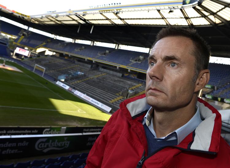 Angreb. Ifølge flere aviser har Brøndby-formand Jan Bech Andersen kritiseret træner Thomas Frank og klubbens tidligere sportschef i et fanforum. 