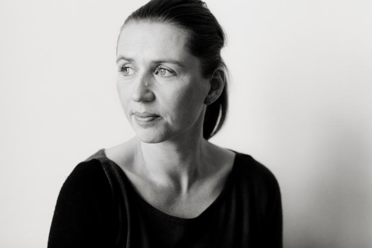 Navneskift. Siden Mette Frederiksen overtog formandsposten har hun igen og igen omtalt sit parti som Socialdemokratiet i taler, debatindlæg og interviews 