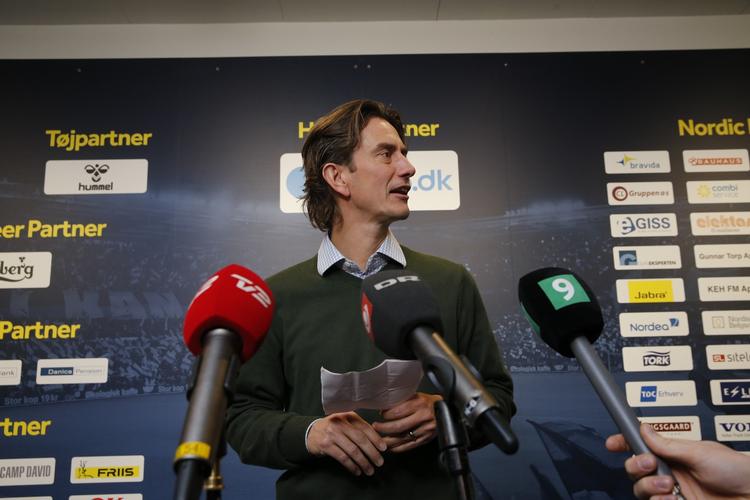 Afgang. Cheftræner Thomkas Frank stoppet i Brøndby IF fortæller han på pressemøde i dag. 
