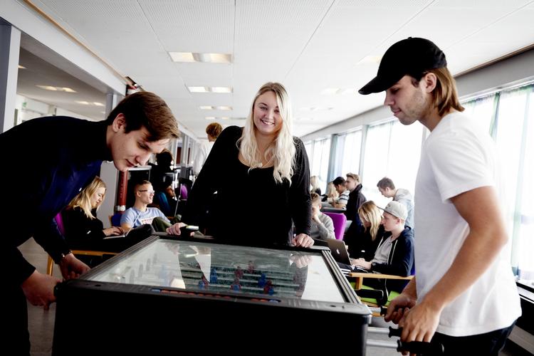 Pres. Unge føler et langt større pres på susses end tidligere. Det normale er ikke længere godt nok. Det kan være årsag til, at flere unge medicineres mod depression. 