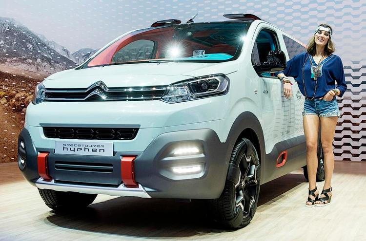 pophumør. Citroën har fabuleret over minibus-mulighederne med konceptkøretøjet Hyphen – en kulørt bandbus med firehjulstræk. 