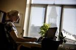 Medicin. Praktiserende læger skal ikke sætte børn i medicinsk behandling mod depression, fastslår de selv. 