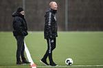 Cheftræner i AGF, Glen Riddersholm (th), får fremover støtte af jægersoldat B.S. Christiansen (tv, der skal tilknyttes i klubben som ekstra ressource. 