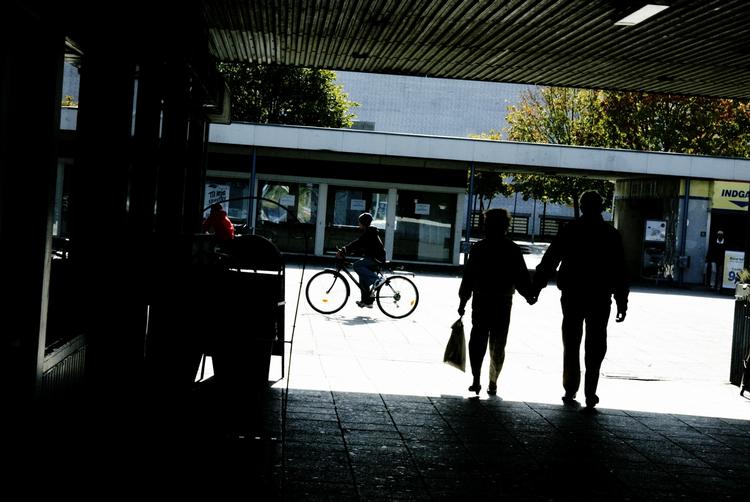 Utryghed. Kriminaliteten er lav, men folk er alligevel utrygge ved at bo i bestemte boligområder. 