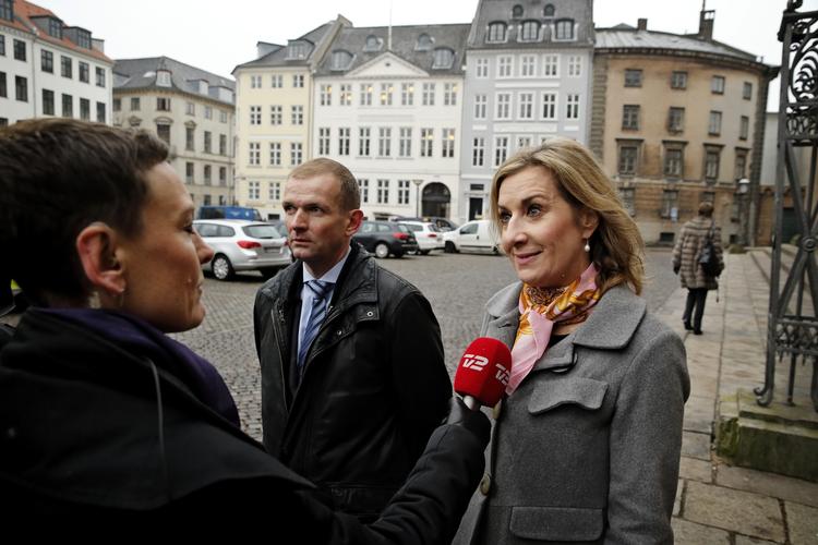 Forsvarsadvokaterne Michael Juul Eriksen og Mette Grith Stage skal forsvare to af de drenge, der kastede en benzinbombe mod en jævnaldrende dreng.  