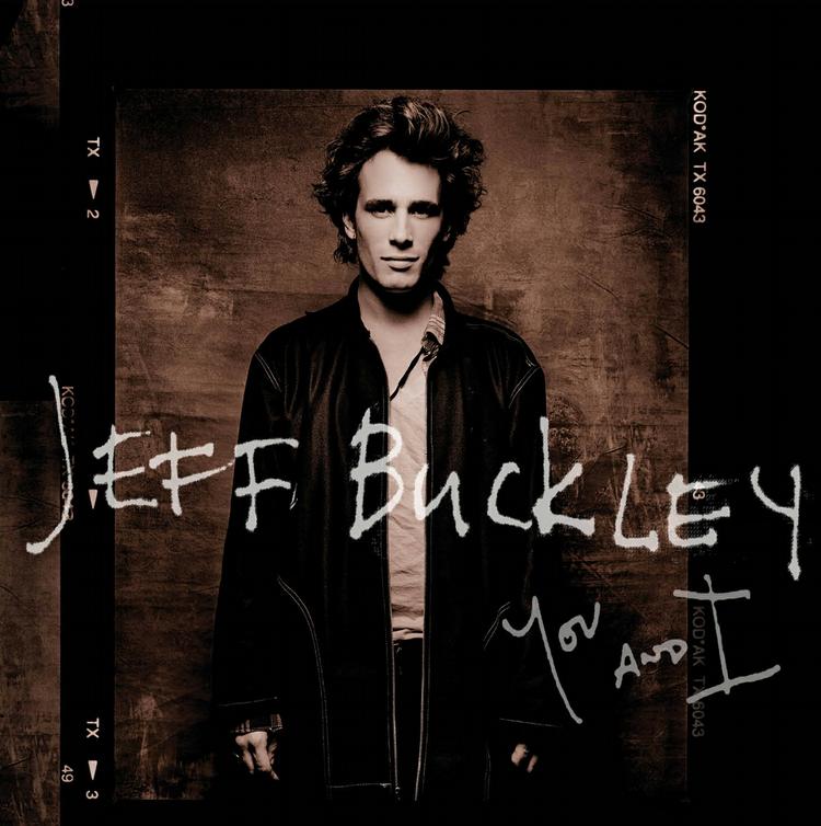 Udødelig. Jeff Buckley druknede i 1997, men hans musik lever videre - senest i kraft af et nyt album med covernumre og sangskitser, som dog deler anmelderne. 