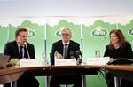 Løn. Pressemøde, da Arla fremlagde årsregnskabet for 2015 i februar. Administrerende direktør Peder Tuborgh, bestyrelsesformand Åke Hantoft og økonomidirektør Natalie Knight. 