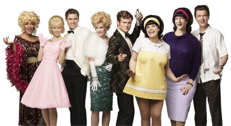 STJERNEBESÆTNING. Man kan bl.a. opleve Caroline Henderson, Julie Zangenberg, Johannes Nymark, Lene Nystrøm, Silas Holst, Nanna Rossen, Martin Brygmann og Jesper Lohmann i  'Hairspray'. 