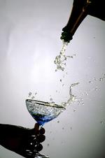 PAGNE. Det er det lækre liv med dyre champagner, der leves i Katrine Engbergs debutroman. 