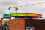 Placering. Olafur Eliassons 'Your Rainbow Panorama' er ikke til at komme udenom, hvis man befinder sig i Århus. På kort tid er dette værk blevet et vartegn for byen, men det havde ikke ladet sig gøre foruden en to-cifret million-donation fra Sallings Fond. Arkivfoto: Gregers Tycho 