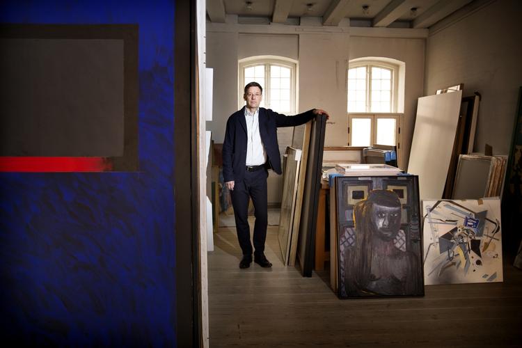 Førsteplads.  Karsten Ohrt er med sin formandspost for især Ny Carlsbergfondet, mens også Politiken-Fonden, kunstens mest magfulde mand, viser en rundspørge blandt centrale aktører på scenen. 