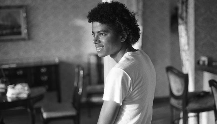 Op. Den 17-årige Michael Jackson i familiens hjem i Californien. »Han var altid vildt velforberedt«, siger produceren Quincy Jones om Jacksons evne til at knokle som få. 