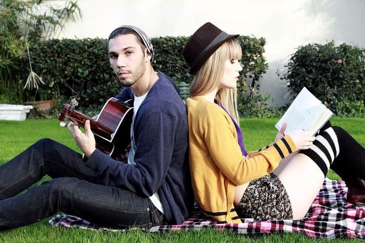 Børnevoksne. En vordende rockstjerne? En forfatter in spe? Gennembruddet er lige om hjørnet ... 