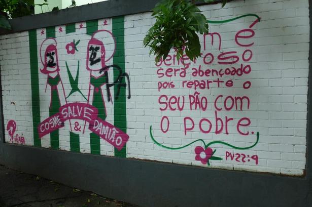 STILFORVIRRING. På Praça São Judas Tadeu-gaden er der ikke en gennemgående stil. Foto: Poul Husted 