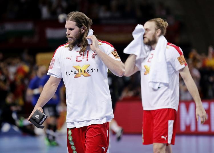 AFBUD. En fransk ligakamp forhindrer Mikkel Hansen (tv.) og Henrik Møllgaard (th.) i at være med mod Tyskland. 