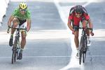 toer. Også ved denne lejlighed - på 13. etape af Tour de France 2015 - blev Peter Sagan (tv) nummer to. 