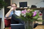 Svar Socialdemokraten mangler fortsat svar på sine fire måneder gamle spørgsmål om centralt lovforslag, der andenbehandles i dag. 