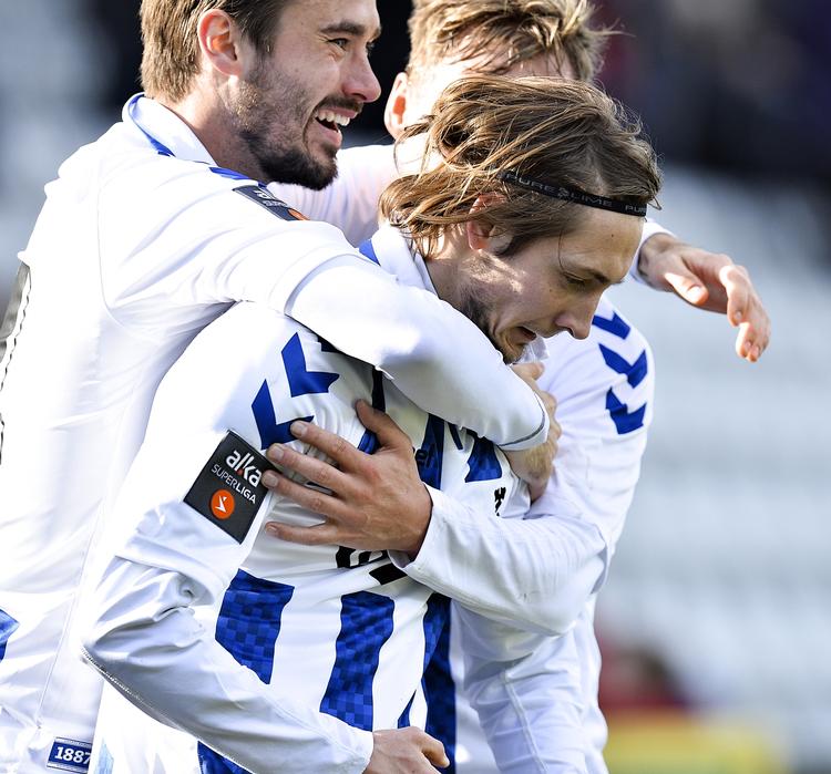 Dedikeret. Selv om Rasmus Falk skifter til FC København til sommer, virker den teknisk stærke offensivspiller ikke mindre motiveret i OB-trøjen i dette forår. Foto: Ernst van Norde/Polfoto 