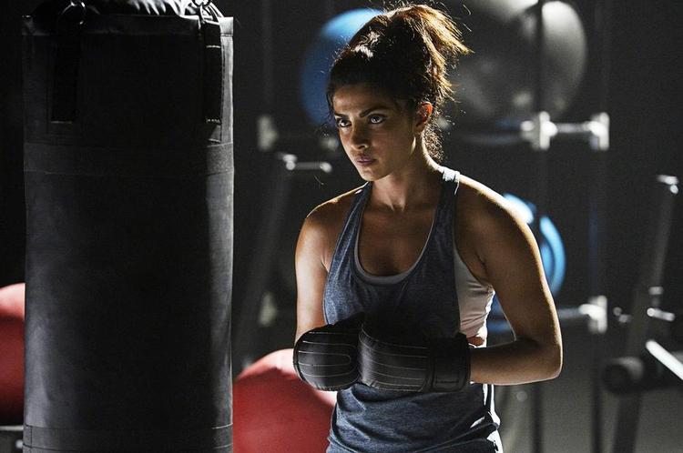 MISTANKER. Priyanka Chopra som karakteren Alex Parrish i 'Quantico', der blandt andet spiller på terrorisme og frygten for terrorister. 