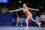 NEDTUR. Når Caroline Wozniacki i næste uge spiller i Miami, er hun nummer 26 eller 27 på verdensranglisten, men det er nok til at blive seedet og dermed oversidder i første runde. 