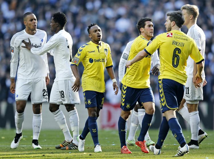 lokalopgør. Der er altid spænding på både tribunen og banen, når FC København og Brøndby spiller mod hinanden. 