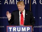 powerslips. Donald Trump går imod konventionerne og bærer postkasserøde slips. 