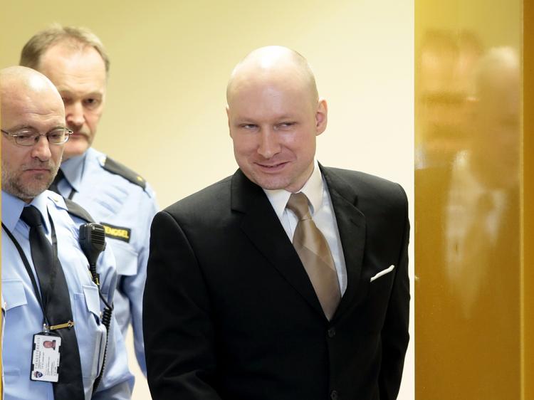 UTILFREDS. Anders Breivik fik i dag anledning til at forklare retten, hvorfor han mener afsoningsvilkårene i fængslet bryder menneskerettighederne. 