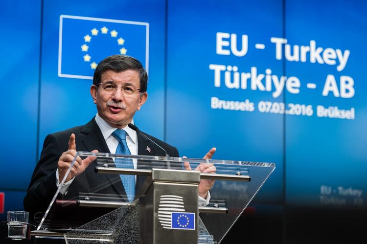 Skuffelser. Tyrkiets regeringsleder, Ahmet Davutoglu, må være forberedt på skuffelser på dagens topmøde. 