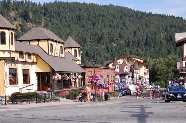 POPULÆR. Der er mange gæster i byen. Den tyske stil har gavnet turismen. 