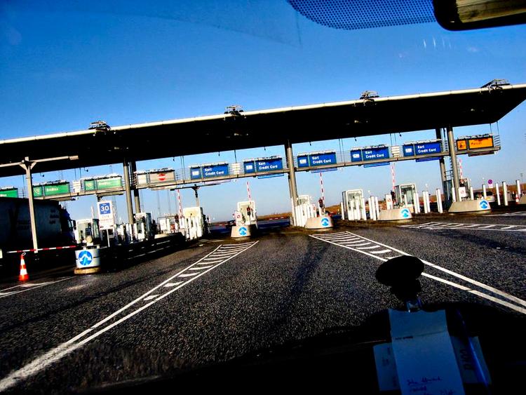 Metafor. Måske er betalingsanlægget et billede på det teknologiske samfund af robotter og maskiner? Arkivfoto: Thomas Borberg 