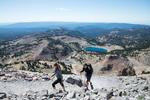 LASSEN PEAK. Vandringen mod toppen på 3.187 meter er relativt overkommelig, fordi ruten begynder i 2.600 meters højde. 